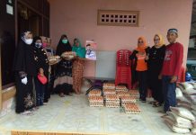 Srikandi Harapan Baru Bulukumba, Berbagi Sembako dan Takjil