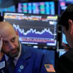 Bursa Efek New York, Wall Street dibuka anjlok, Indeks Dow Jones jatuh lebih dari 600 poin