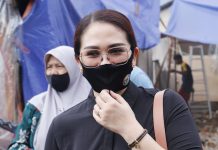 Debbie Purnama Rusdin, Kunjungi Korban Kebakaran Kerung-kerung