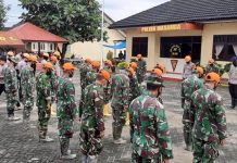 Adventorial: Paskhas TNI AU dan Brimob Polda Sulsel Kerjabakti Bersama Pasca Banjir Bandang Masamba