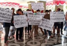 Video: Demo Ricuh, Akibat Bupati Lutra Tak Menemui Pengunjuk Rasa Korban Banjir