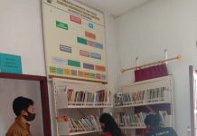 Mahasiswa KKN UKI Toraja dan Perpustakaan Mungil di Kantor Lembang Rantedada