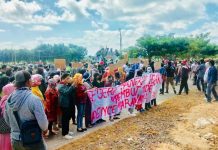 Ratusan Massa Menggeruduk Polres Buton Utara, Ini Yang Dituntut