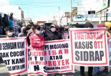 Di Demo Rakyatnya, Tuntut Bupati Sidrap Diperiksa