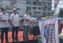 Video: EA, Lepas Satgas Covid-19 Appi Rahman, Semprot Cairan disinfektan di Angkutan Umum Petepete