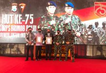 Bupati Luwu dan Andi Rahmat Dapat Penghargaan Dari Kapolda Sulsel