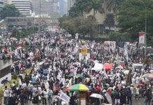 Aksi 1812, Media Sosial Bergema “Tangkap Munarman”