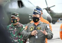 TNI AU Kerahkan 2 Helikopter dan Satu Pesawat CN-295 Dalam Pencarian Korban Pesawat Sriwijaya SJ-182