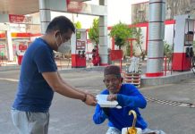 Setiap Hari Jumat, Anshar Ilo Ketua Umum Ormas SMP Berbagi di Tengah Pendemi Covid-19