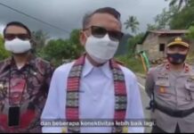 Video: Nurdin Abdullah Kunjungi Penyelesaian Pembangunan Jalan di Desa Botolempangan, Sinjai Barat