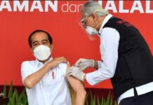 Jokowi, Posting Kartu Vaksinasi Covid-19, Dalam 14 hari Kedepan Kembali Menerima Vaksin Ke 2