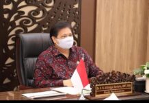 Ketua Umum Partai Golkar, Airlangga, Donor Plasma Konvaselen Membantu Percepatan Angka Pasien Pulih