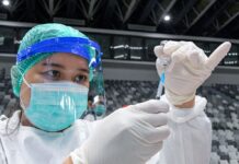 Vaksin CoronaVac akan Diberikan kepada Nakes Lansia