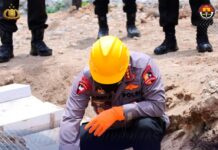 Kapolri Letakan Batu Pertama Pembangunan 50 unit Rumah bagi Anggota Polri Korban Gempa Sulbar
