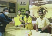 Perwakilan APPI Ambil Formulir Calon Ketua Golkar Kota Makassar