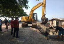Alat Berat Mulai Bersihkan Drainase, Pengamat: Ini Solusi Bupati Bulukumba Sebagai Bentuk Tanggap Bencana