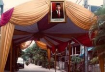 Ada-ada Saja! Foto Jokowi Dipajang Saat Hajatan Kawinan, Netizen: ‘Biar Ngak Dibubarin’