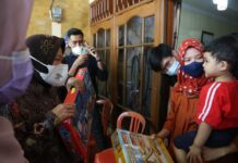 Mensos Risma, Temui Anak Salah Satu Personil KRI Nanggala 402 yang Viral di Medsos