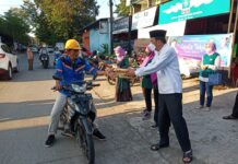 Azhar Arsyad Berbagi Takkjil Bersama Perempuan Bangsa PKB Sulsel