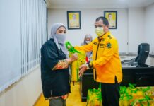 Fraksi Golkar Sulsel Berbagi untuk Petugas Satpol PP dan Cleaning Service