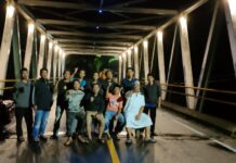 Atas Swadaya Eks Tim HB, Kini Jembatan Bijawang Terlihat Terang di Malam Hari