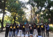 Mahasiswa Papua yang Tergabung Dalam Organisasi LAP Bagikan Takjil Buka Puasa