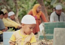 Anak Kecil di Tepi Kubur, Diakhir Ramadan
