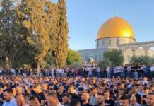Salat Idul Fitri Warga Palestina di Masjid Al-Aqsa Yerusalem