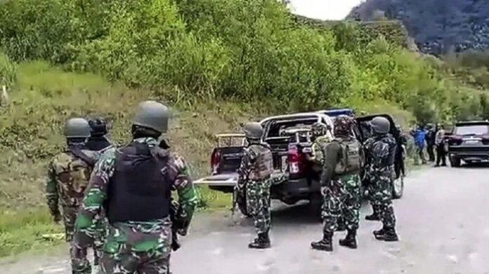 FOTO: Pasukan TNI/Polri Satgas Ops Nemangkawi usai melakukan kontak tembak dengan kelompok teroris KKB di Kampung Eromaga, Distrik Ilaga, Kabupaten Puncak. Kamis, (10/6/2022) lalu.