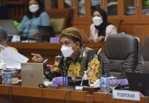 Wakil Ketua DPR RI: Nakes Harus Diberikan Boster Ketiga Vaksin COVID-19