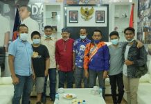 Syahruddin Alrif Temui Warga Asal Buton Yang Terdampar Perahunya di Barru