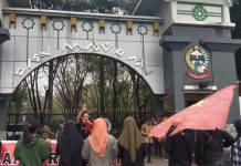 Aksi di Kantor Gubernur, PPM Minta Kejaksaan Tinggi Periksa Kadis PLH Sulsel