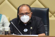 Soal KTP WNI Digunakan WNA, Junimart Girsang: Tolak Vaksinasi Menggunakan KTP non-elektronik