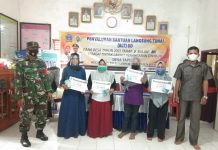 Kepala Desa Tapong Salurkan BLT DD Tahap 5