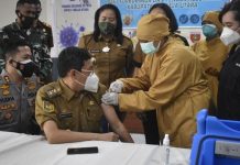 Soal Dosis Vaksin Ketiga Diterima Wabup dan Kapolres, Ini Penjelasan Bupati Torut