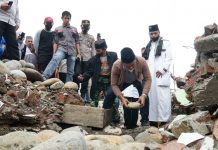 Letakan Batu Pertama, ini Pesan Bupati Bulukumba ke Pengurus Masjid Baburrahman Palampang