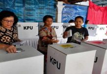 Menko Polhukam dan Mendagri Bahas Simulasi Pemilihan Presiden, Pileg dan Pilkada ILUSTRASI: Warga Kota medan, Sumatra utara saat memberikan hak politiknya di TPS (Properti: Antara)