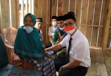 Wabup Bulukumba, Andi Edy Manaf Resmikan RUTILAHU untuk Nenek Rae