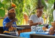 Di Twitter Natalius Pigai Serang Jokowi dan Ganjar Pranowo, Gunakan Tulisan Berbau Rasis