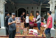 Tokoh Walmas Listan CR Menyalurkan Bantuan dari Andi Rahim FOTO: Walmas Listan CR Menyalurkan Bantuan dari Andi Rahim. Kepada warga Walmas (Luwu) korban banjir bandang. Rabu, (6/10).