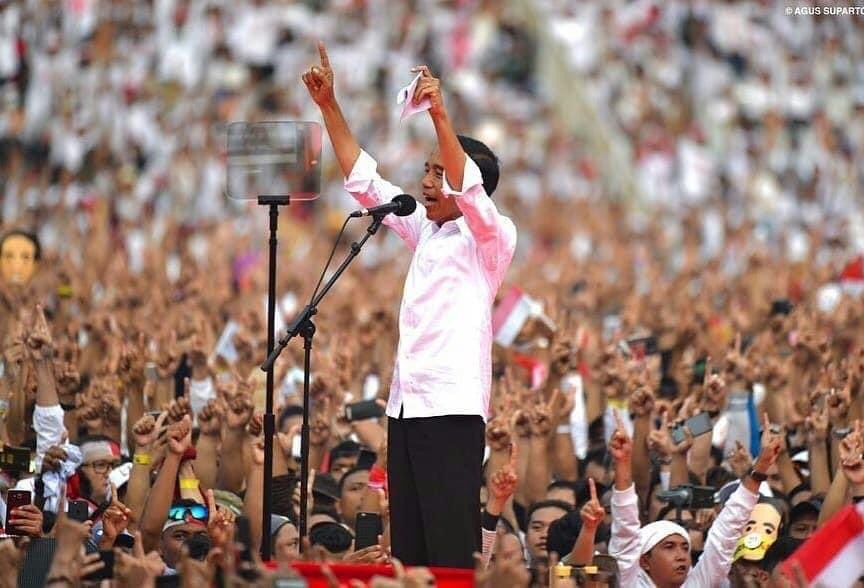 FOTO: Joko Widodo atau Jokowi saat melaksanakan kampanye Akbar tahun 2019 di Istora Senaya Jakarta.