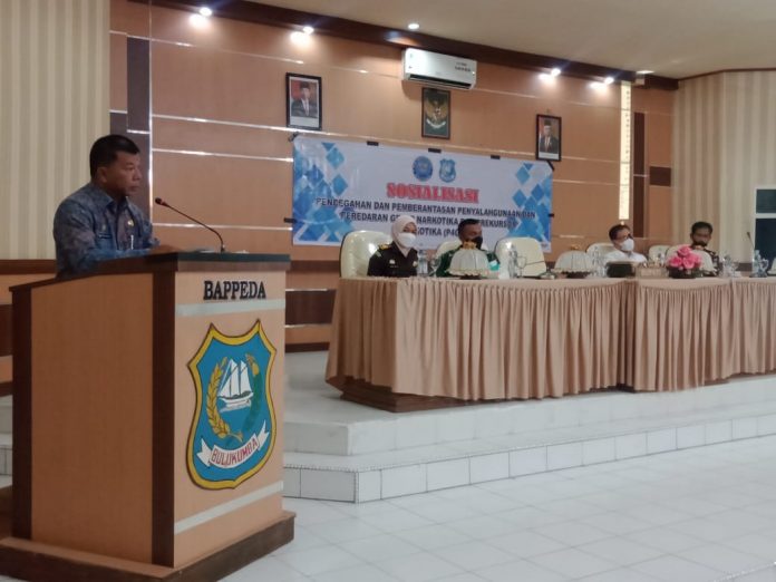 FOTO: Bupati Bulukumba H.A Muchtar Ali Yusuf hadir dalam kegiatan Sinergi Cegah Berantas Penyalahgunaan Narkotika, Pemkab Bulukumba dan BNNP Sulsel Gelar Sosialisasi P4GN. Kamis, (7/10/2021).