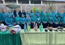 Waket TP PKK Bulukumba Kunjungi Desa Anrihua, Andi Inas: Sasaran Gerakan PKK Motivator dan Fasilitator FOTO: Pengurus TP PKK Bulukumba saat berkunjung ke Desa Anrihua, Kecamatan Kindang. Kamis (7/10/2021).