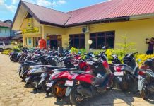 Polsek Bontomarannu Gowa Berhasil Aman 30 Unit Motor Hasil Curian FOTO: 30 unit motor hasil curian yang berhasil disita Polsek Bontomarannu. Jumat, (8/10)