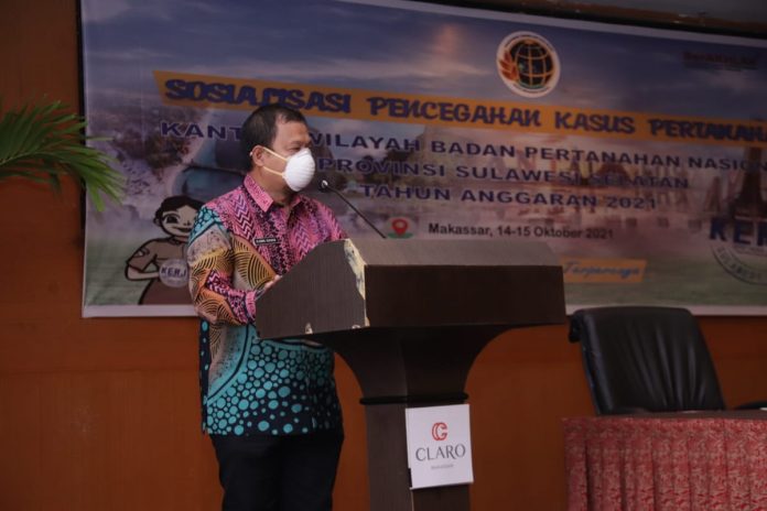 FOTO: Kepala Kantor Wilayah BPN Provinsi Sulsel Bambang Priono hadir pada agenda Sosialisasi Pencegahan Kasus Pertanahan di Hotel Grand Claro Makassar, Kamis (14/10/2021)