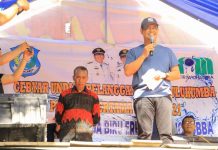PDAM Bulukumba Berbagi Hadiah, Reward Bagi Pelanggan 4 Bulan Berturut turut tidak Menunggak FOTO: Wakil Bupati Bululumba H. Andi Edy Manaf saat menghadiri reward berupa undian hadiah bagi pelanggan yang membayaran iurannya tidak menunggak 4 bulan berturut-turut.
