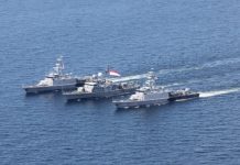 TNI AL Gelar Latihan Tempur di Laut Sulawesi FOTO: TNI AL Gelar Latihan Tempur di Laut Sulawesi, TNI ALKoarmada II, Surabaya 17 Oktober 2021.