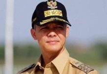 Ganjar ke Tobelo, Jesayas: Kami Yakin Bapak akan Kembali ke Sini Suatu Hari Nanti Gubernur Jawa Tengah Ganjar Pranowo