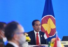 Presiden Jokowi, Peluang Kemitraan ASEAN-ROK di Bidang Ekonomi Hijau dan Digital FOTO: Presiden Joko Widodo saat menghadiri KTT ke-22 ASEAN-Republik Korea secara virtual, dari Istana Kepresidenan Bogor, Jawa Barat, Selasa (26/10/2021). (Foto: BPMI Setpres/Lukas)