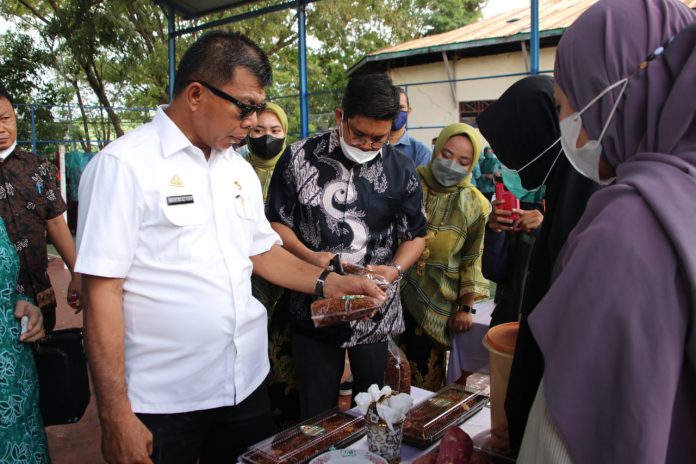 FOTO: Bupati Bulukumba Buka YESS Expo 2021, Bupati Andi Utta sampaikan motivasi pemuda berwirausaha di sektor pertanian serta ajak pemuda bangga menjadi petani Milenial. Kamis, (28/10)